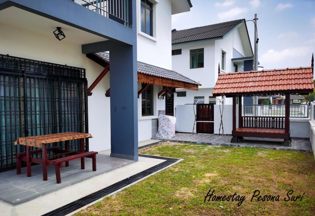 Pesona Suri Homestay 峇株巴辖 外观 照片