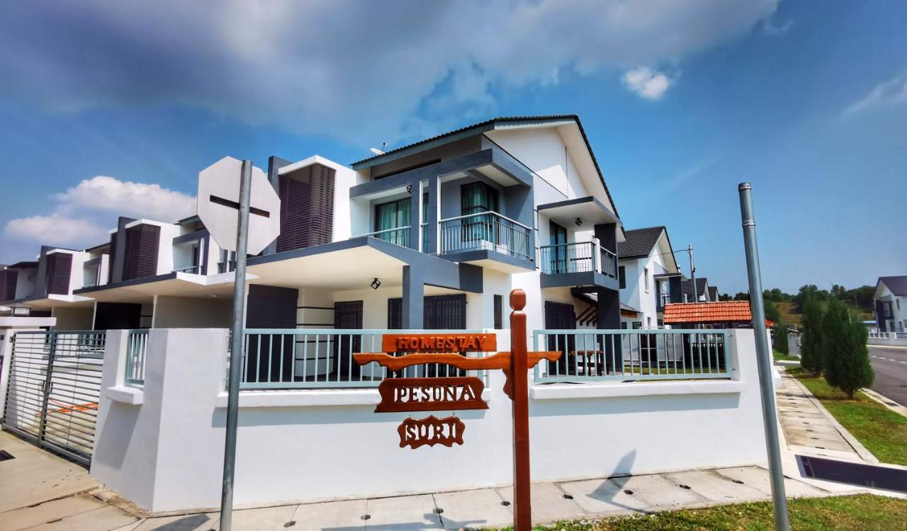 Pesona Suri Homestay 峇株巴辖 外观 照片